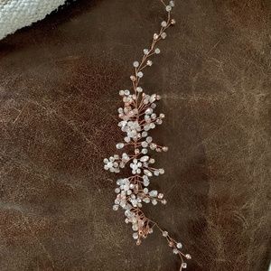 Stunning Rose Gold pearl and rhinestone hair piece
